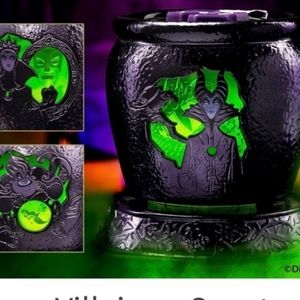Used a fee time villains scentsy warmer